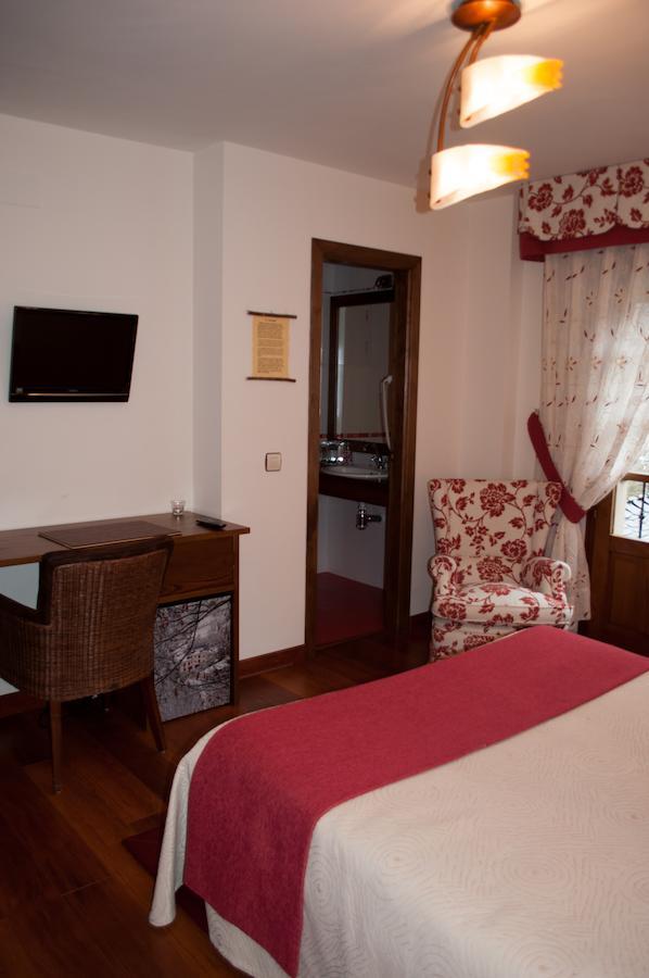 El Mirador De Fuentes Del Narcea Hotel Moncó Quarto foto
